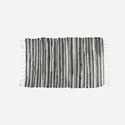 Gekleurde geweven deurmat met franjes