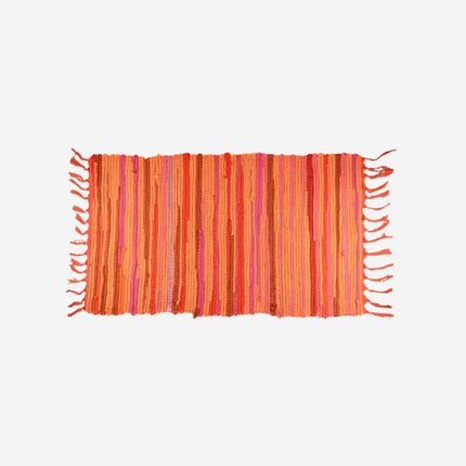 Gekleurde geweven deurmat met franjes