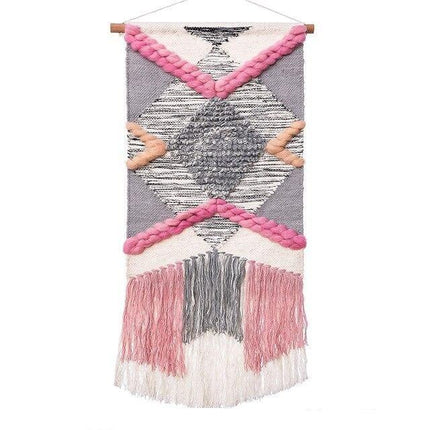 Design wandkleed met roze accenten