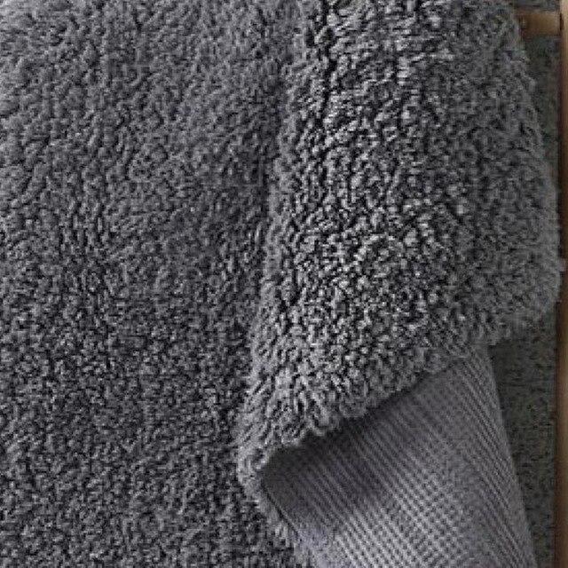 Trendy shaggy badmat voor badkamer